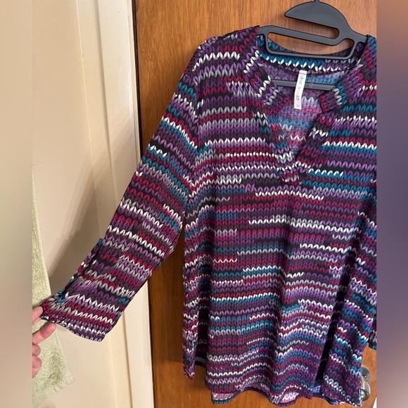 Dear Scarlett Zig Zag Stripe 3/4 Sleeve V Neck Tunic Top size XL - Picture 9 of 14